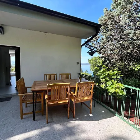 Modern Just 70m From The With Free Parking Appartement Crikvenica