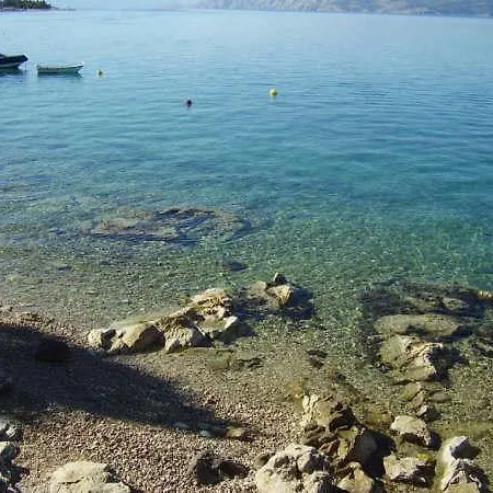 Modern Just 70m From The With Free Parking דירה *