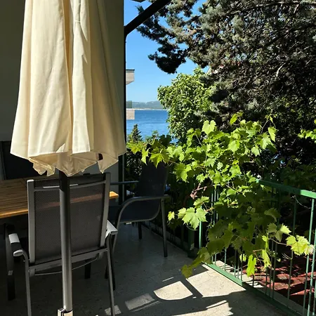 Modern Just 70m From The With Free Parking דירה *