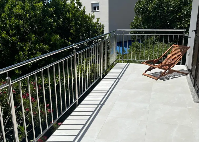 Apartament Modern Just 70m From The With Free Parking *